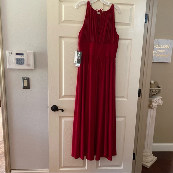 Evening Gown JS Boutique Red with sequins around waist key hole neck size 16 - Picture 2 of 8